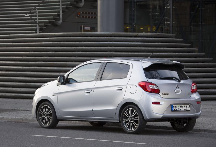  Mitsubishi Space Star 2016 года  (EU) (фото 25 из 45)